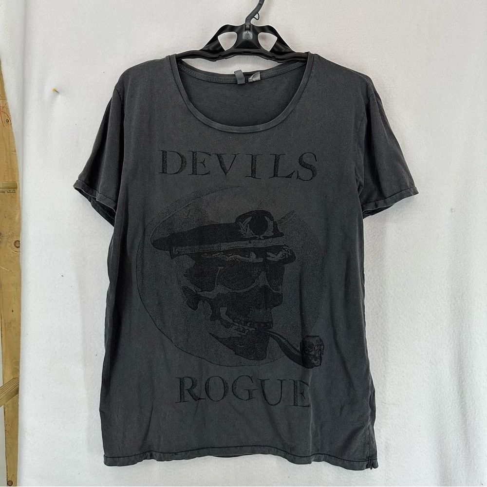 H&M Divided Devils Rouge Skull Graphic T‎ Shirt Women’s Large Grey
